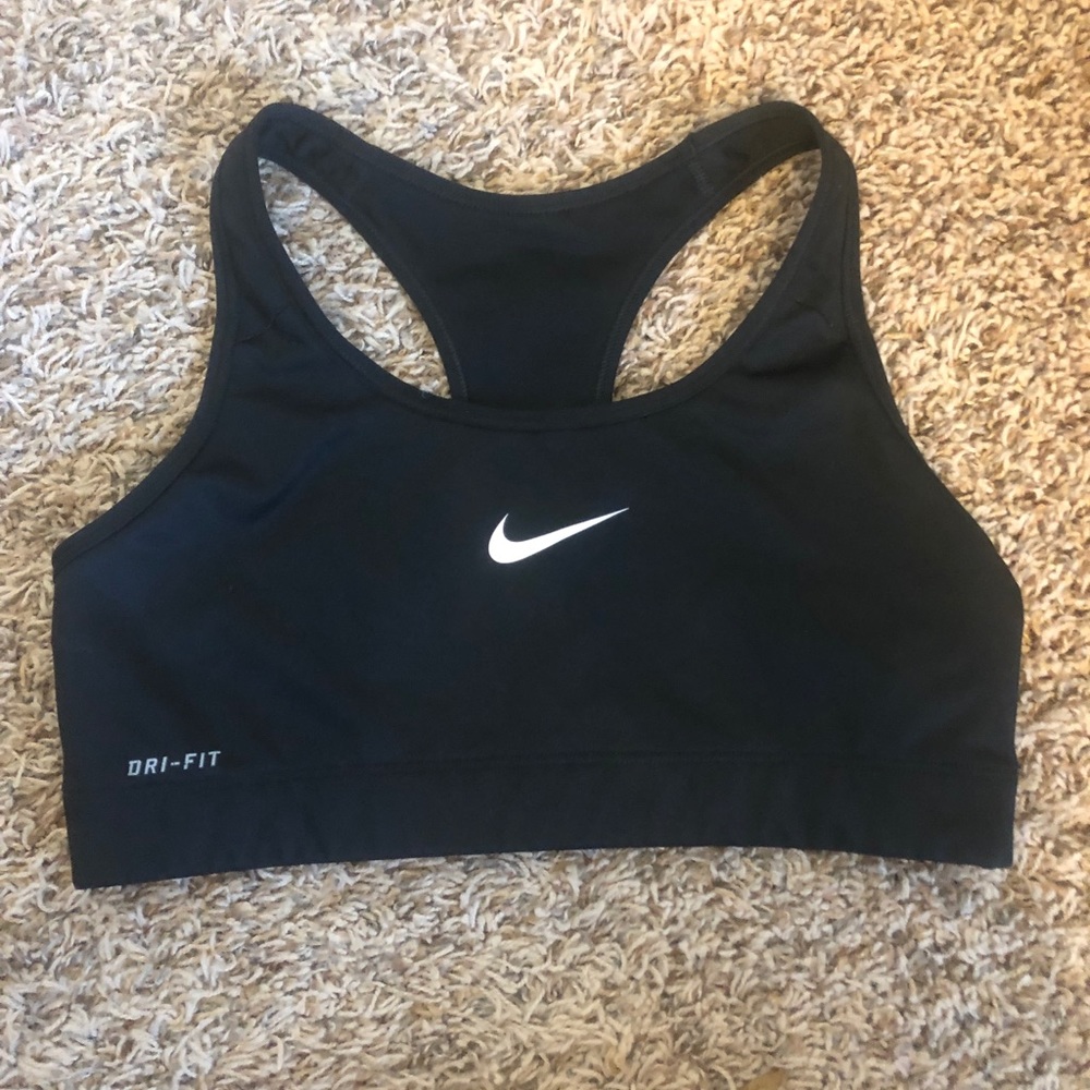 Black nike dri-fit sports bra